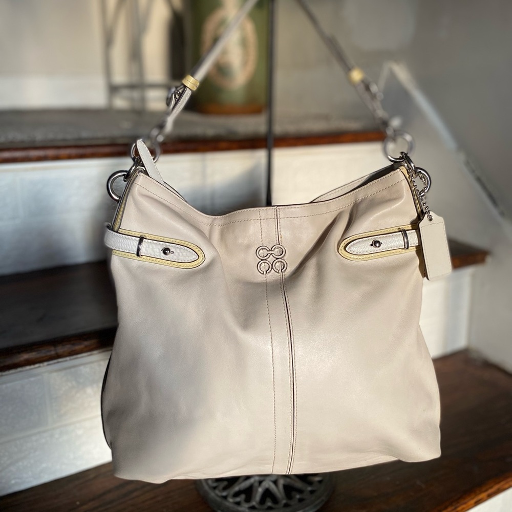 COACH Colette elevated leather gold 16442 (rare) authentic NWT hobo bag